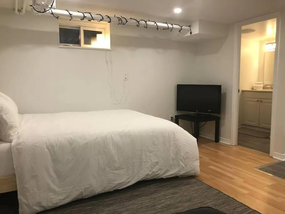 Entire Suite: Private Basement Studio Apartment! Toronto