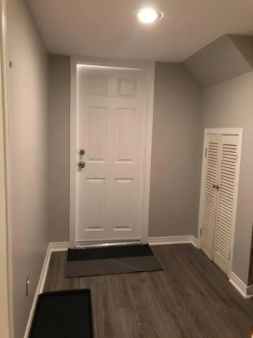 Apartment Entire Suite: Private Basement Studio Apartment! Toronto